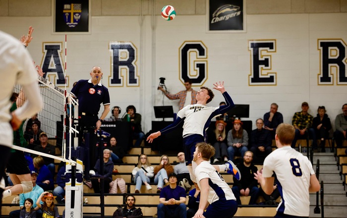 Tommies Win in 3 Sets Over Chargers